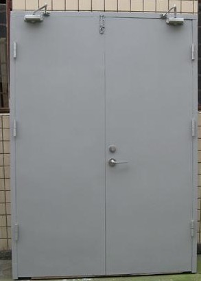 1638795727978284.jpg 木質(zhì)防火門(mén)油漆.jpg